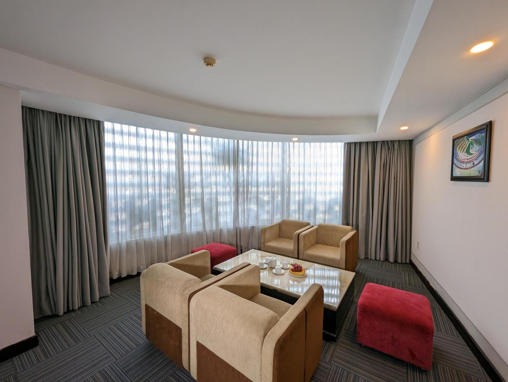 Dong Kinh Hotel Bandar Ho Chi Minh Luaran gambar