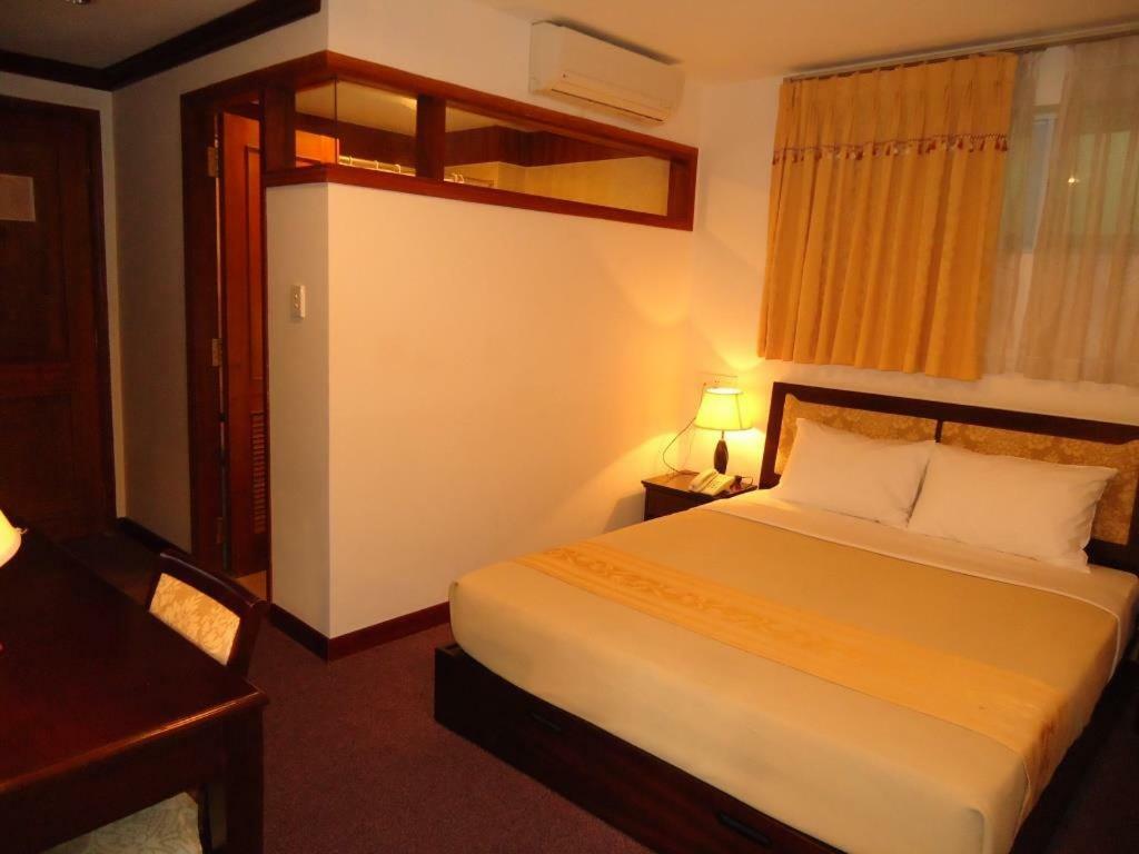 Dong Kinh Hotel Bandar Ho Chi Minh Luaran gambar